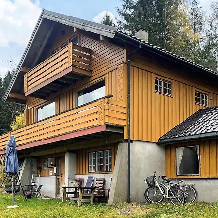 7 Person In Stryn-by Traum *