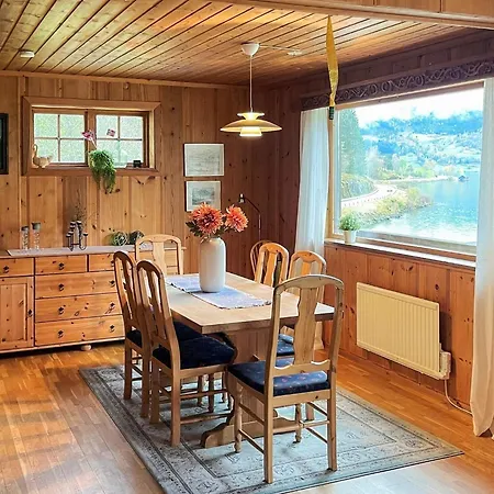 7 Person In Stryn-by Traum * Stryn