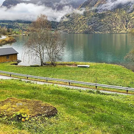 아파트 7 Person In Stryn-by Traum 스트륀