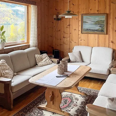 아파트 7 Person In Stryn-by Traum